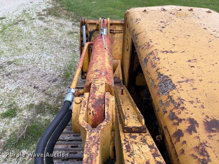 image for item FK3063 International Harvester 250A track loader