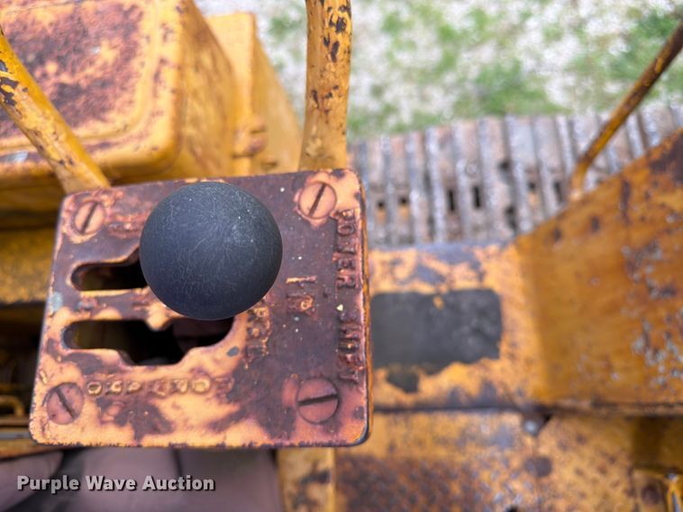 image for item FK3063 International Harvester 250A track loader