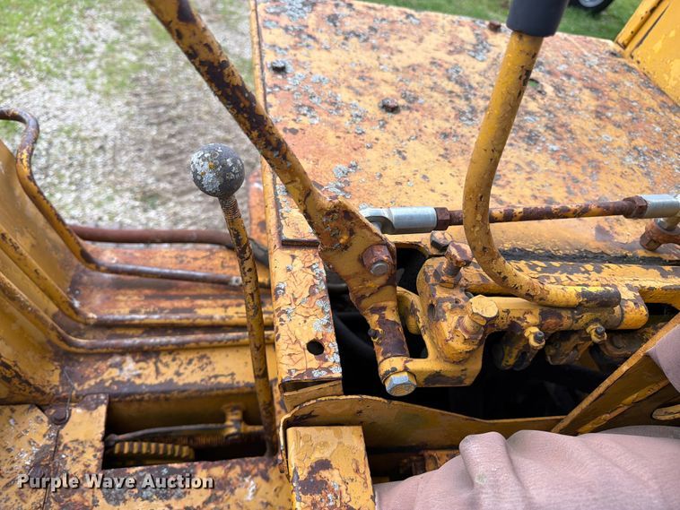 image for item FK3063 International Harvester 250A track loader