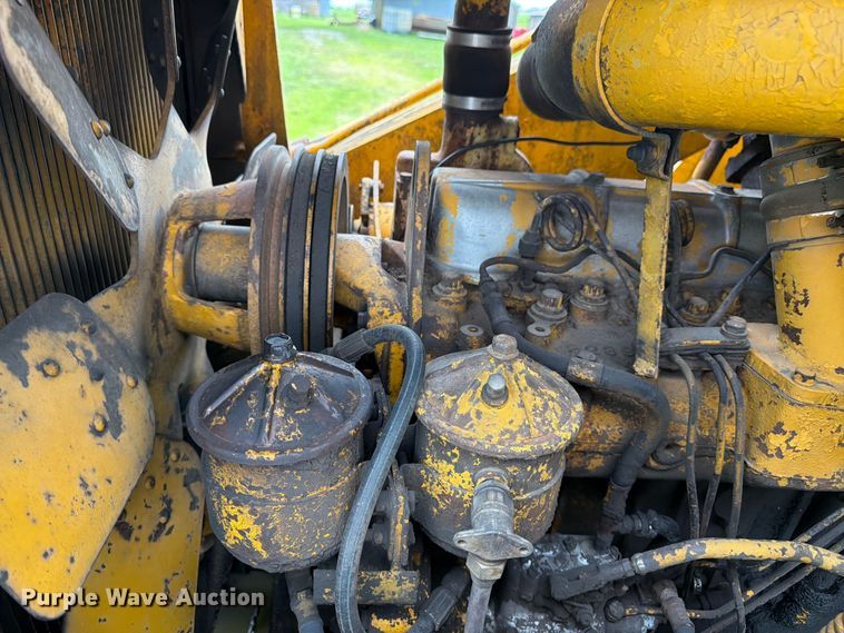 image for item FK3063 International Harvester 250A track loader