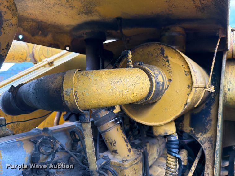 image for item FK3063 International Harvester 250A track loader