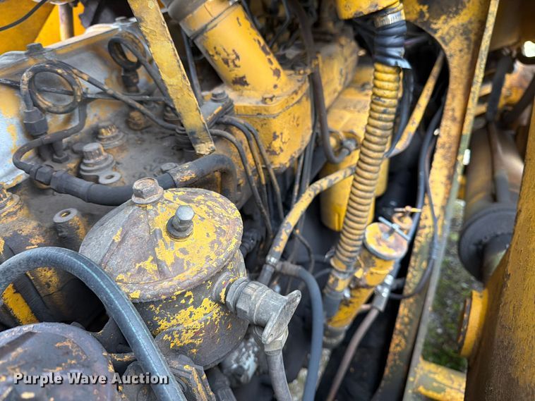 image for item FK3063 International Harvester 250A track loader