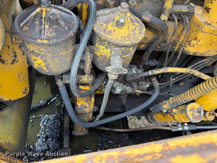 image for item FK3063 International Harvester 250A track loader