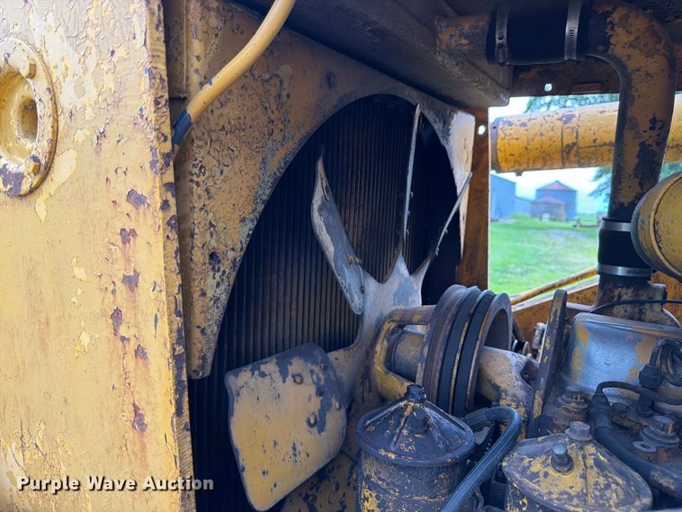 image for item FK3063 International Harvester 250A track loader