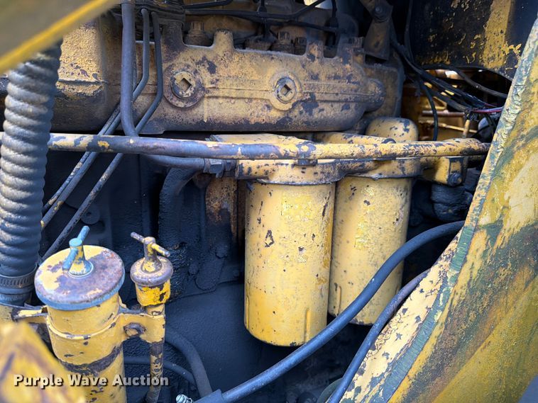 image for item FK3063 International Harvester 250A track loader