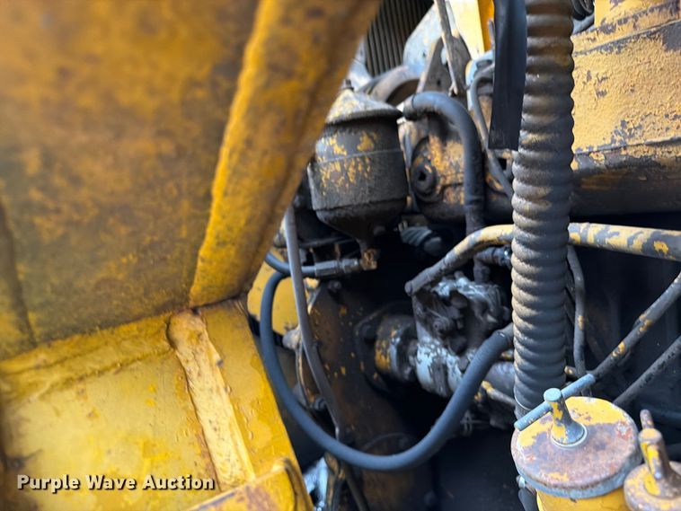 image for item FK3063 International Harvester 250A track loader
