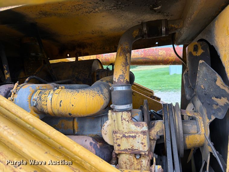image for item FK3063 International Harvester 250A track loader