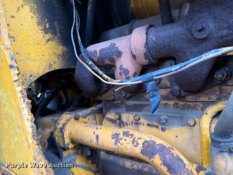 image for item FK3063 International Harvester 250A track loader