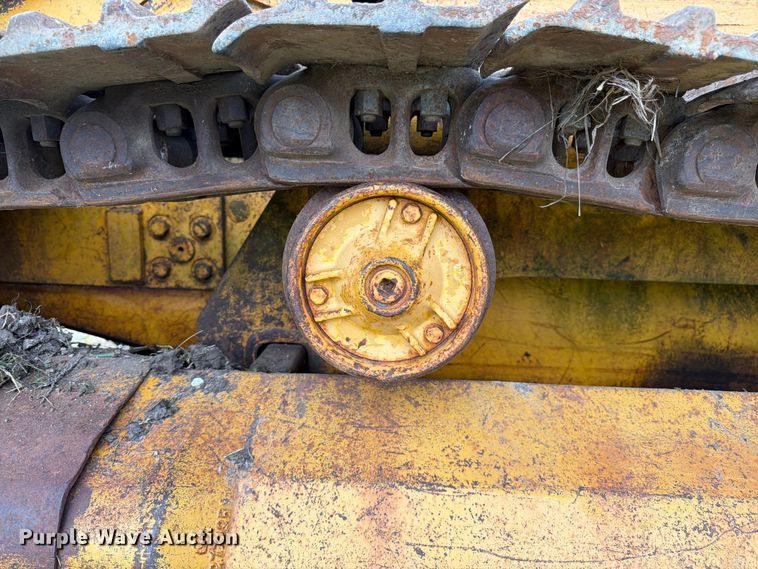 image for item FK3063 International Harvester 250A track loader