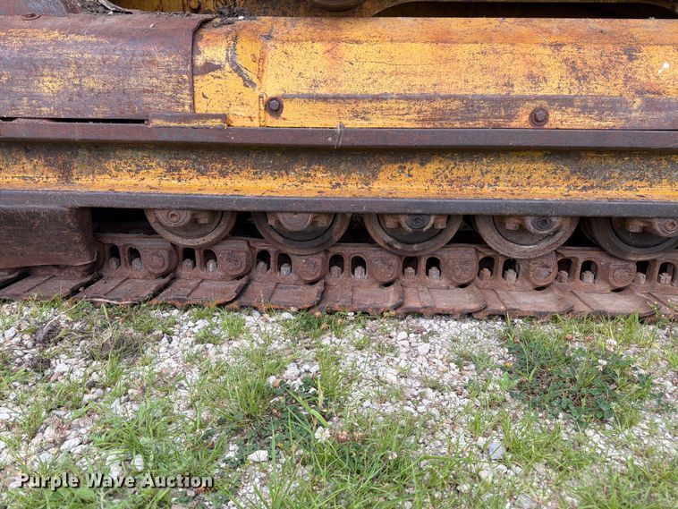 image for item FK3063 International Harvester 250A track loader