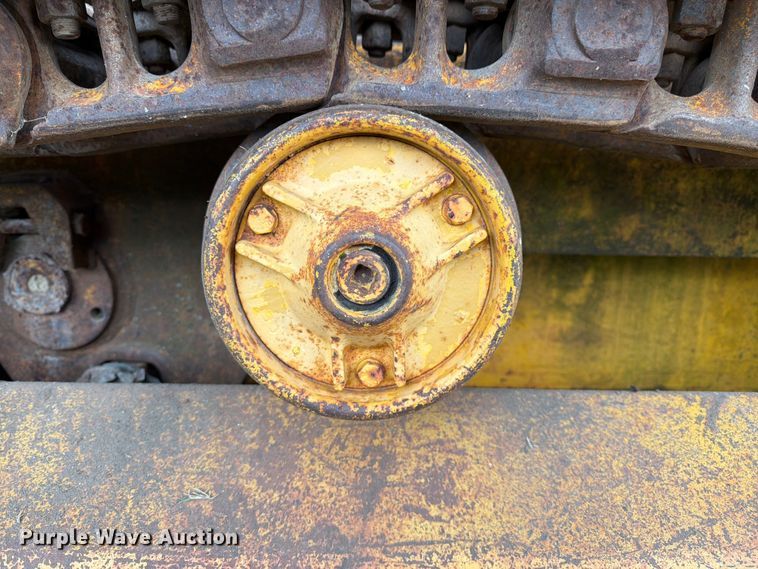 image for item FK3063 International Harvester 250A track loader