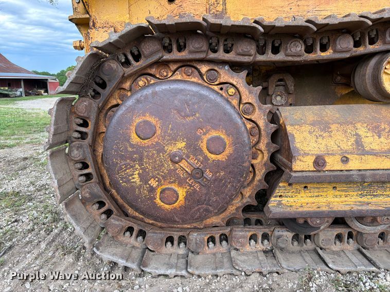 image for item FK3063 International Harvester 250A track loader