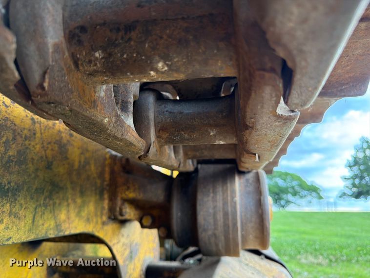 image for item FK3063 International Harvester 250A track loader