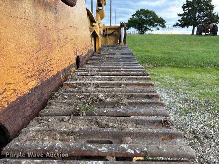 image for item FK3063 International Harvester 250A track loader