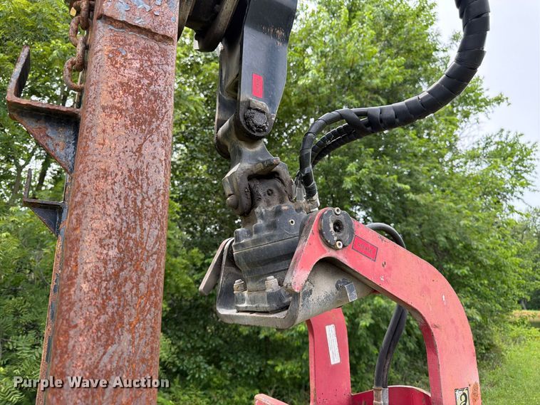 image for item FK3085 2007 Hiab 255K truck mounted crane