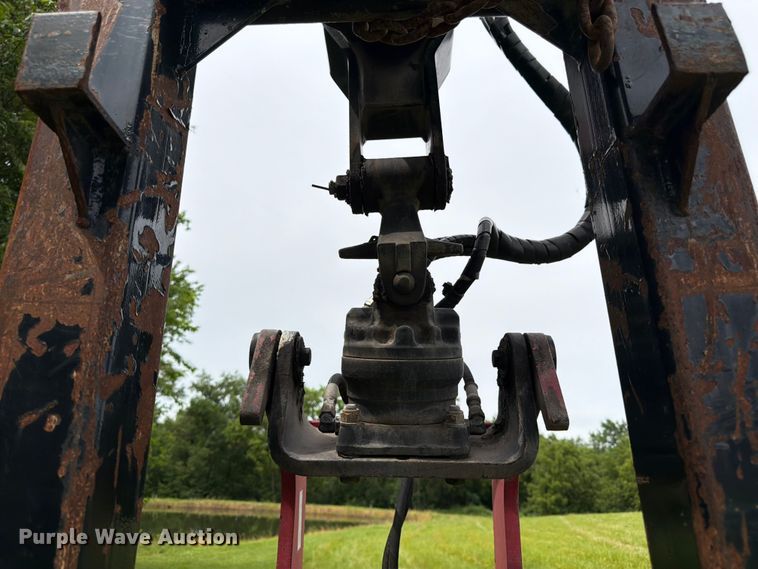 image for item FK3085 2007 Hiab 255K truck mounted crane