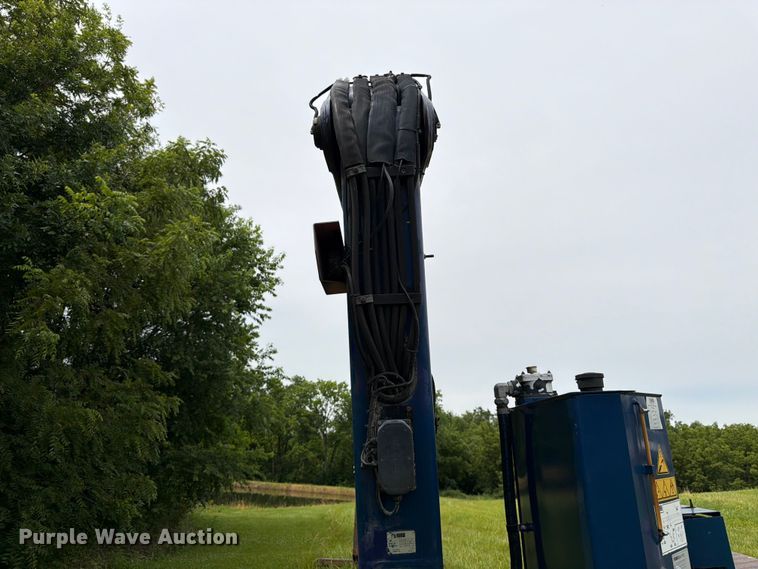 image for item FK3085 2007 Hiab 255K truck mounted crane