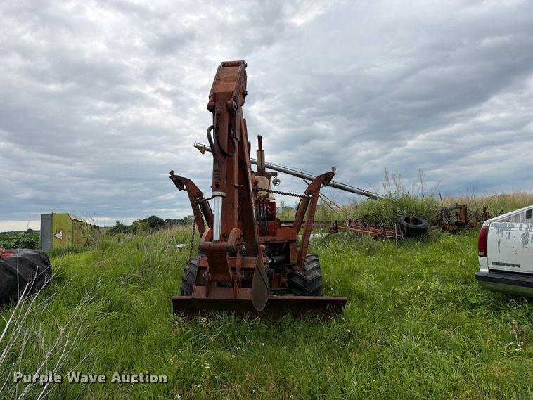 image for item FK3095 1979 Ditch Witch R40 trencher