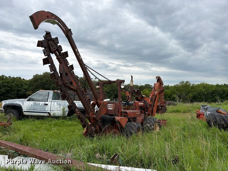 image for item FK3095 1979 Ditch Witch R40 trencher