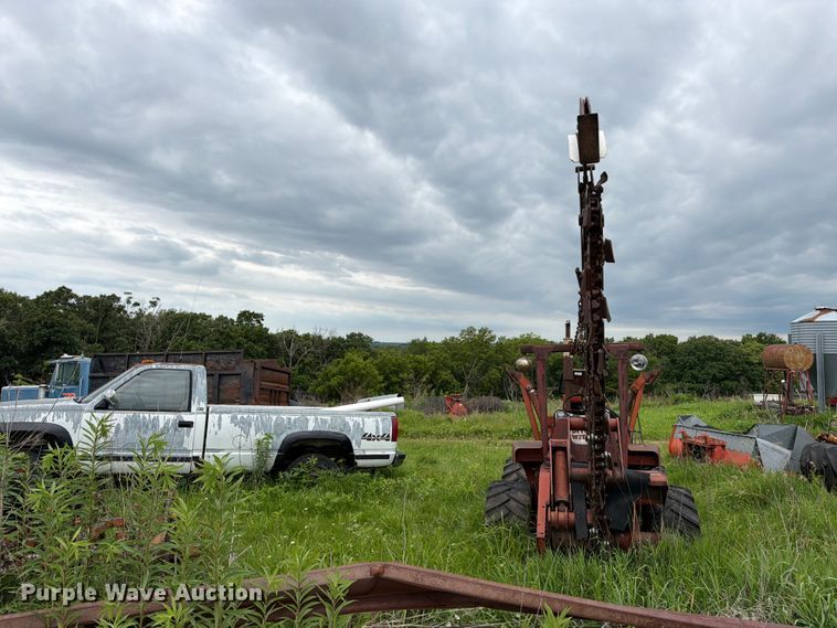 image for item FK3095 1979 Ditch Witch R40 trencher