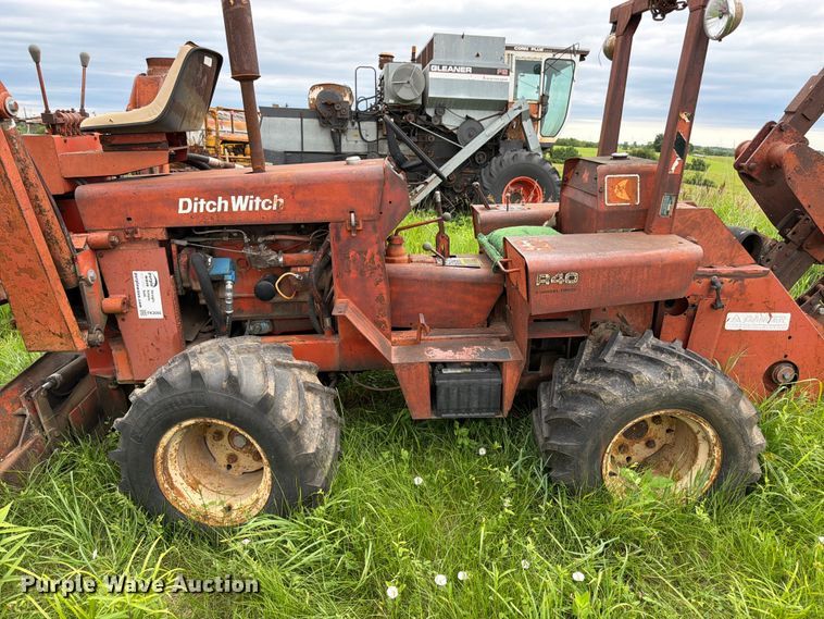 image for item FK3095 1979 Ditch Witch R40 trencher