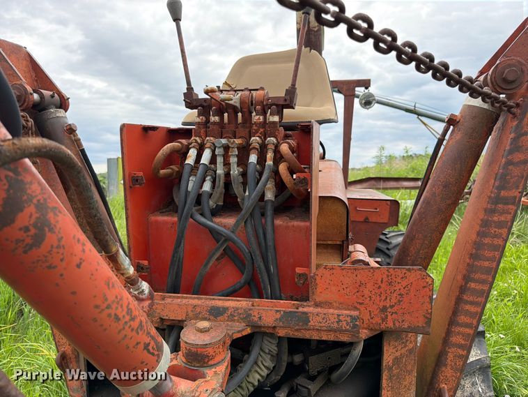 image for item FK3095 1979 Ditch Witch R40 trencher