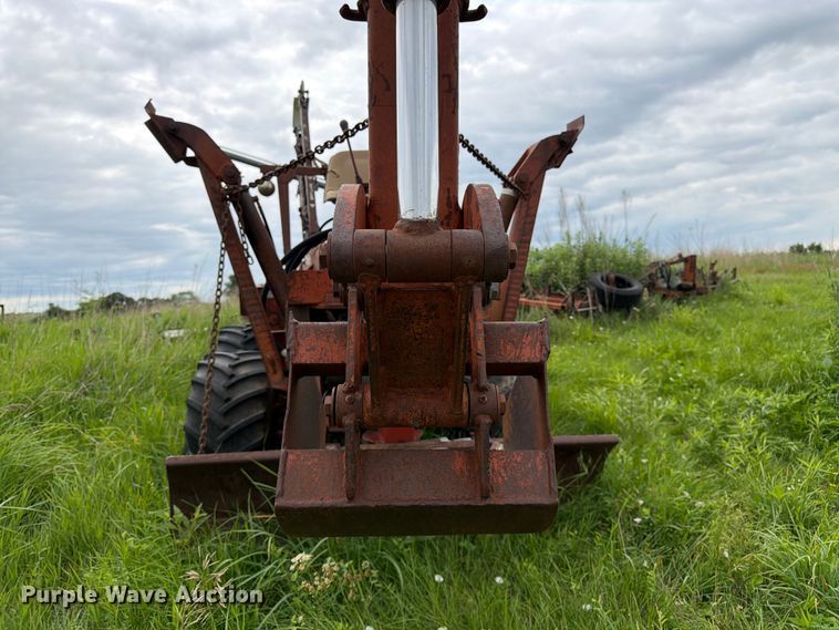image for item FK3095 1979 Ditch Witch R40 trencher