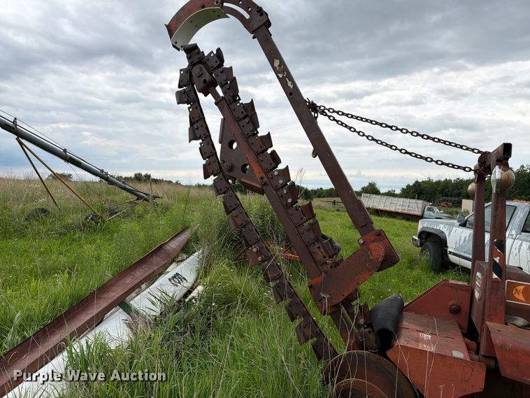 image for item FK3095 1979 Ditch Witch R40 trencher