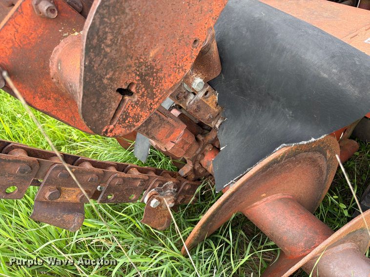 image for item FK3095 1979 Ditch Witch R40 trencher