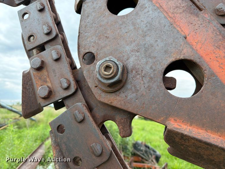 image for item FK3095 1979 Ditch Witch R40 trencher