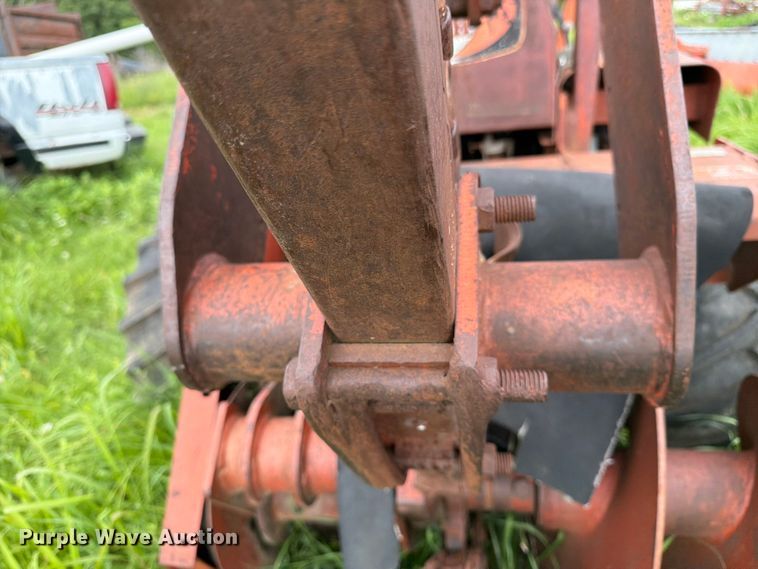 image for item FK3095 1979 Ditch Witch R40 trencher
