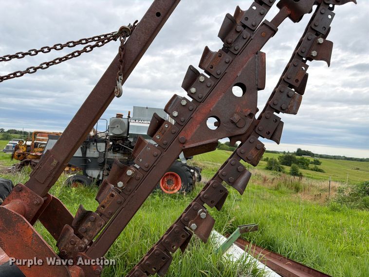 image for item FK3095 1979 Ditch Witch R40 trencher