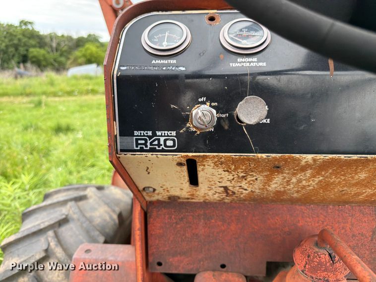 image for item FK3095 1979 Ditch Witch R40 trencher