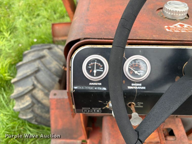 image for item FK3095 1979 Ditch Witch R40 trencher