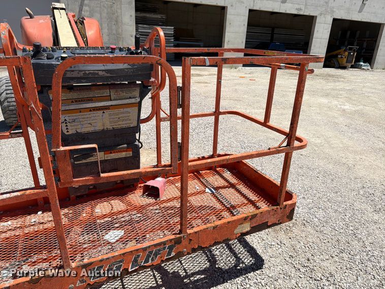 image for item FK4034 1998 JLG 600S boom lift