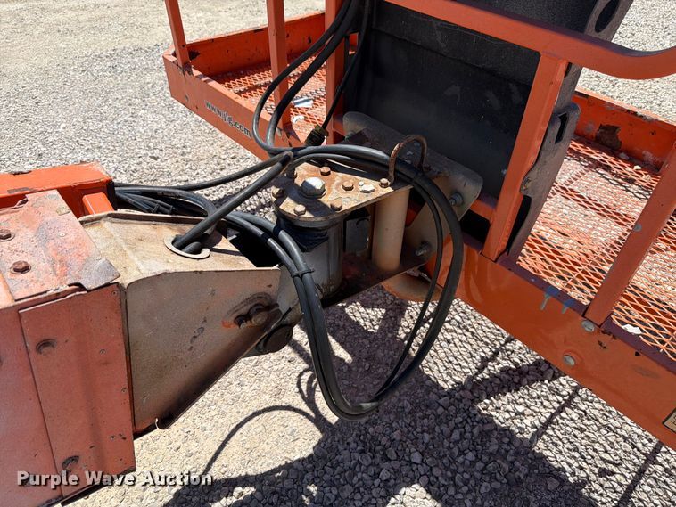 image for item FK4034 1998 JLG 600S boom lift
