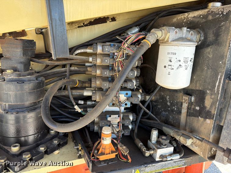 image for item FK4034 1998 JLG 600S boom lift