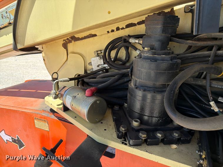 image for item FK4034 1998 JLG 600S boom lift