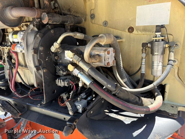 image for item FK4034 1998 JLG 600S boom lift