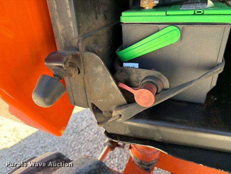 image for item FK4034 1998 JLG 600S boom lift
