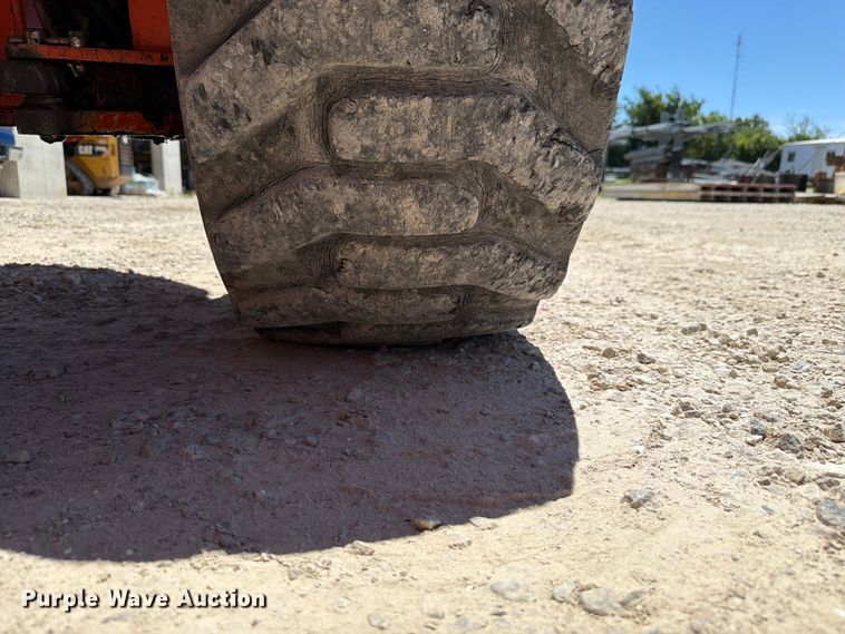 image for item FK4034 1998 JLG 600S boom lift
