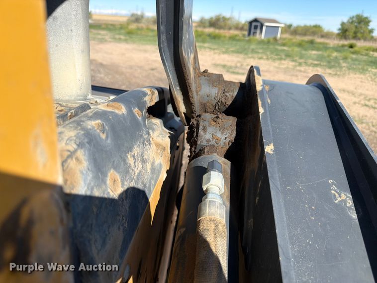 image for item FM7529 2021 John Deere 324G skid steer loader