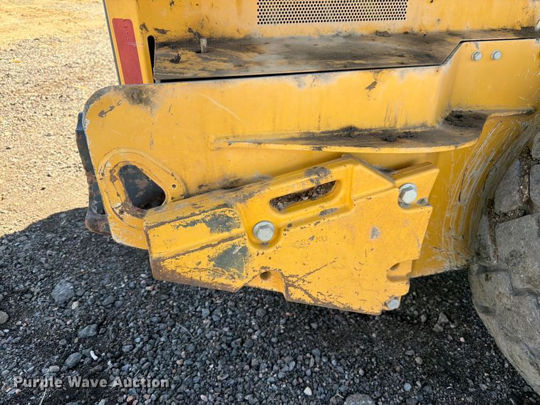 image for item FM7529 2021 John Deere 324G skid steer loader