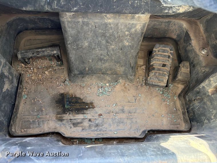 image for item FM7529 2021 John Deere 324G skid steer loader