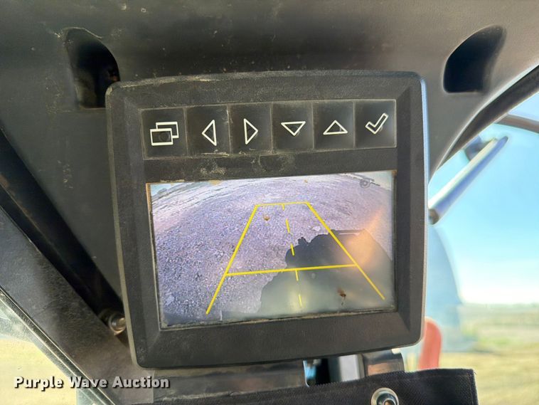 image for item FM7529 2021 John Deere 324G skid steer loader