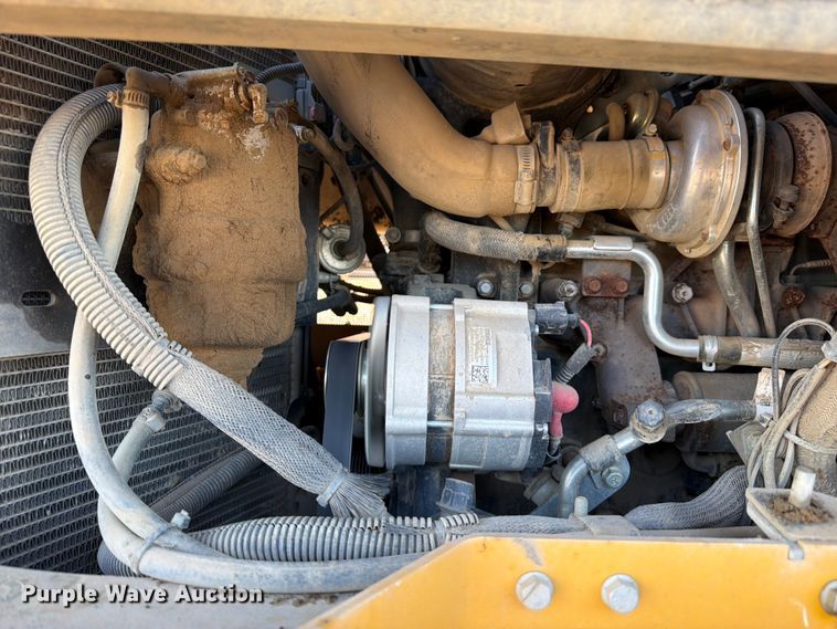 image for item FM7529 2021 John Deere 324G skid steer loader