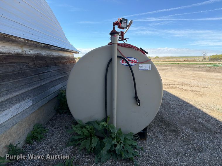 image for item FM7530 Eaton fuel tank