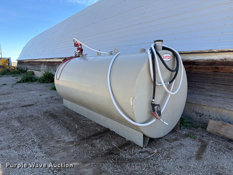 image for item FM7530 Eaton fuel tank
