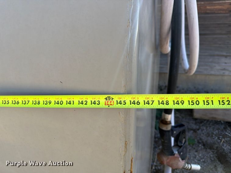 image for item FM7530 Eaton fuel tank