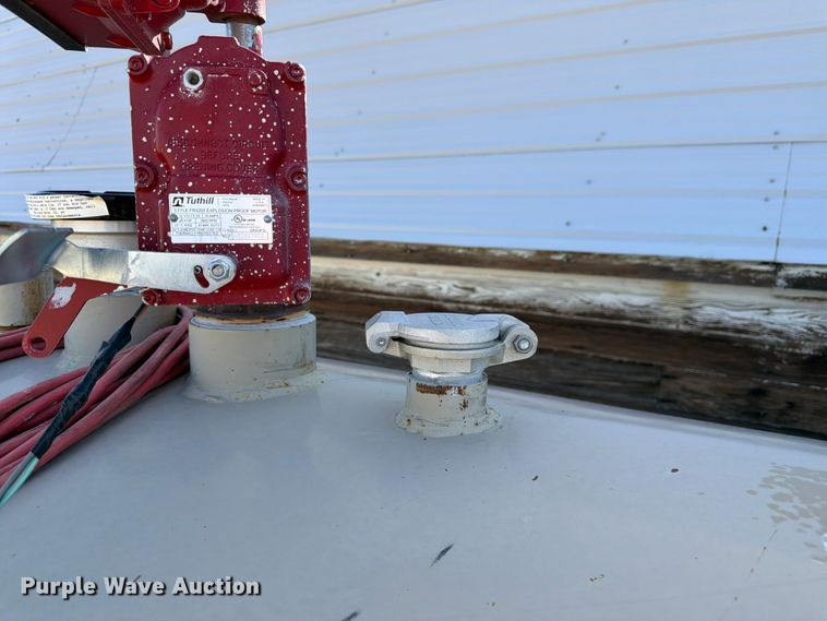 image for item FM7530 Eaton fuel tank